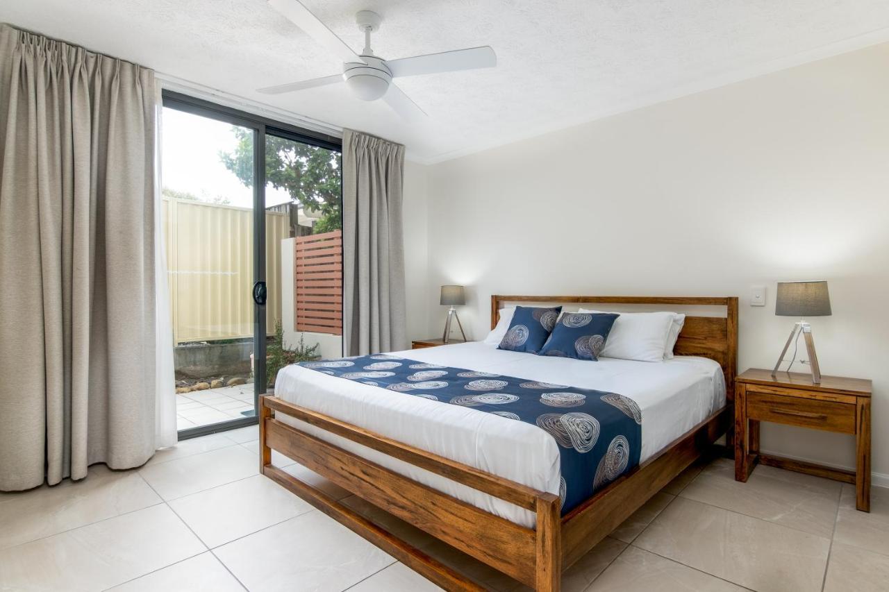 The Village Holiday Apartments At Burleigh Heads Gold Coast Exterior foto