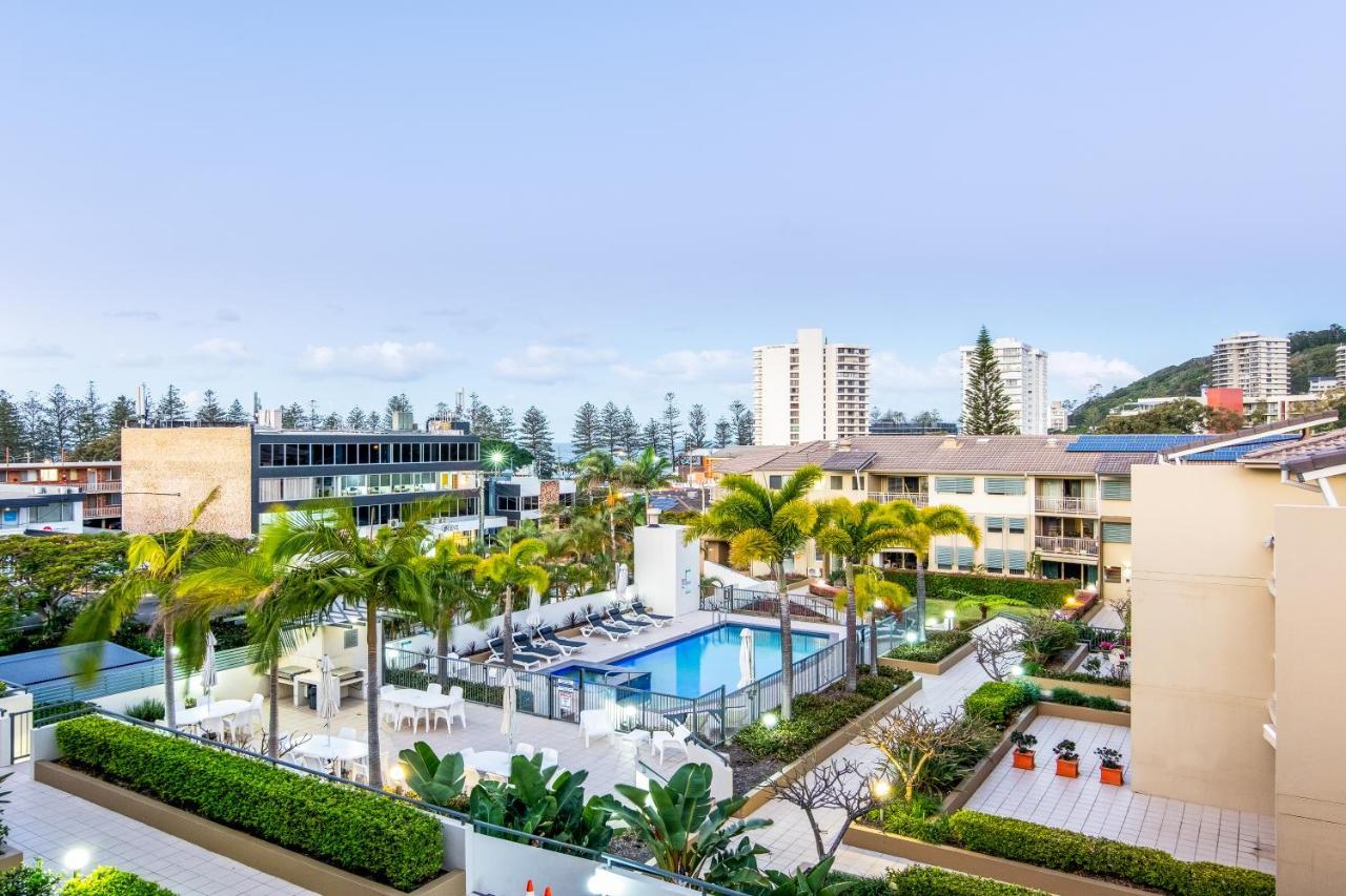 The Village Holiday Apartments At Burleigh Heads Gold Coast Exterior foto