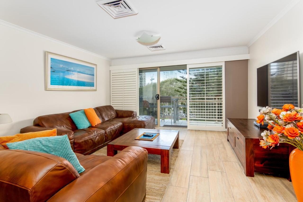 The Village Holiday Apartments At Burleigh Heads Gold Coast Exterior foto