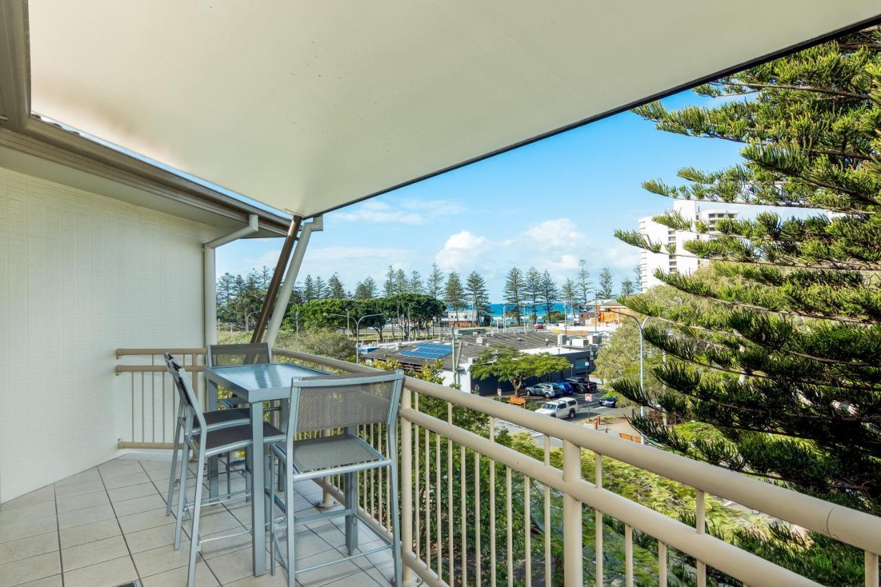 The Village Holiday Apartments At Burleigh Heads Gold Coast Exterior foto