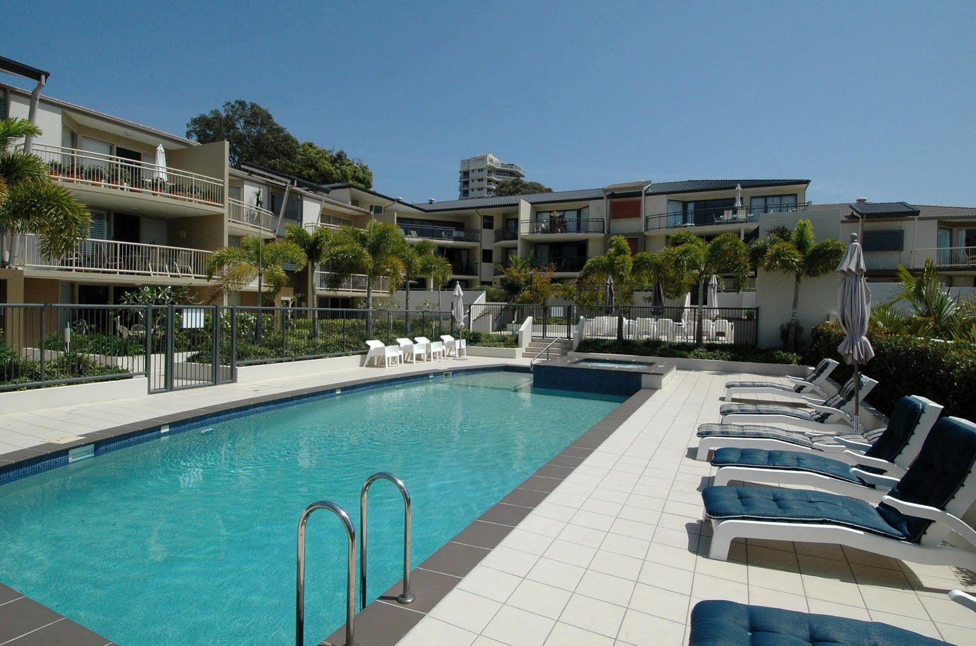 The Village Holiday Apartments At Burleigh Heads Gold Coast Exterior foto