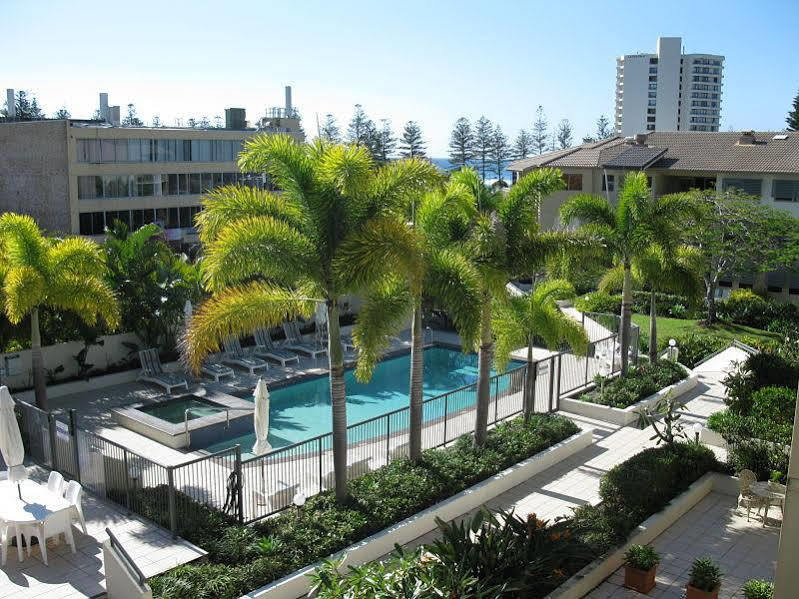 The Village Holiday Apartments At Burleigh Heads Gold Coast Exterior foto